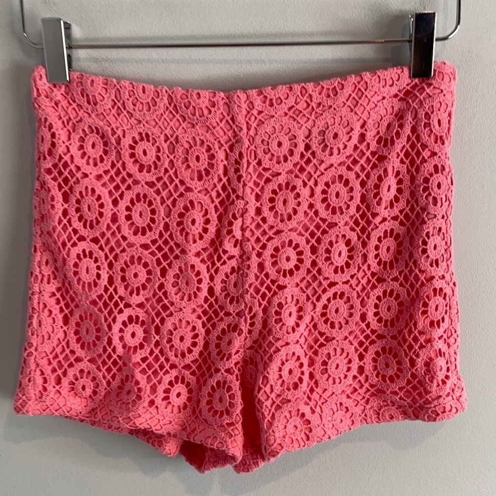 Coral Crochet Lace High Rise Shorts Small